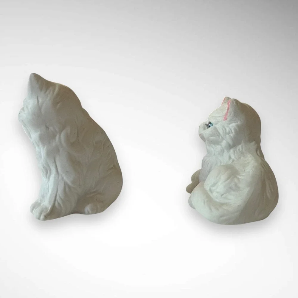 Vintage‎ Pair Of White Bisque Porcelain Cat Figurines Faith and Hope | EUC